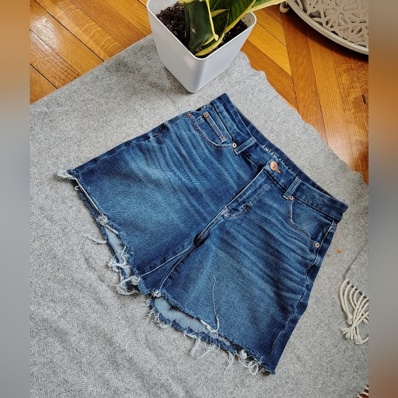 American Eagle Outfitters Dark Blue Frayed Hem Jean Shorts - Picture 2 of 7